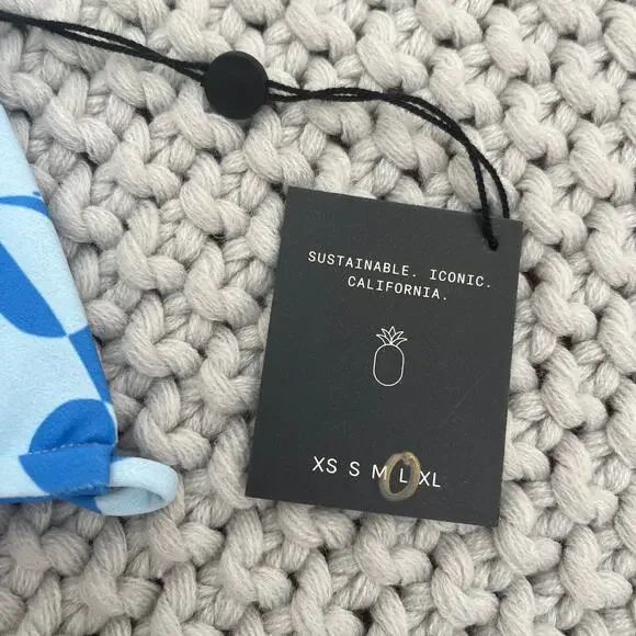 Skatie• ‘Ella’ Bikini Top in CAPE COD Bikinis